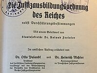 [Translate to English:] Buchcover Palandt Schönfelder historisch